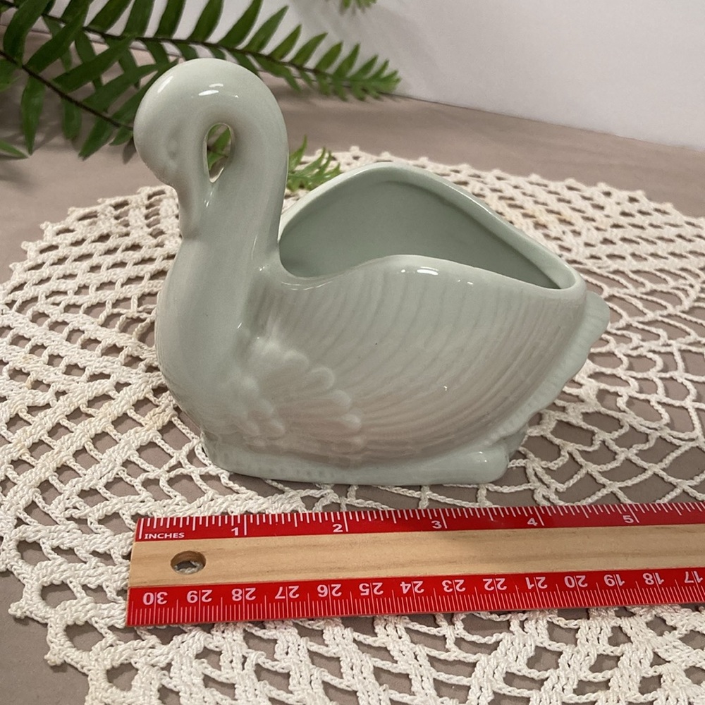 Vintage Graceful Swan Ceramic Planter - Picture 12 of 14